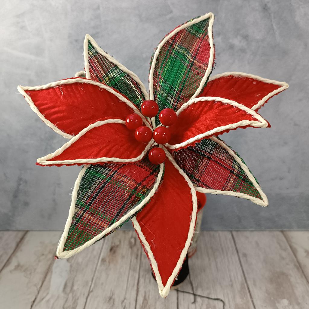 FLOR PONSETIA ESCOCESA - MarkoRegalos