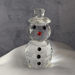ESCULTURA HOMBRE DE NIEVE EN CRISTAL DAY_1