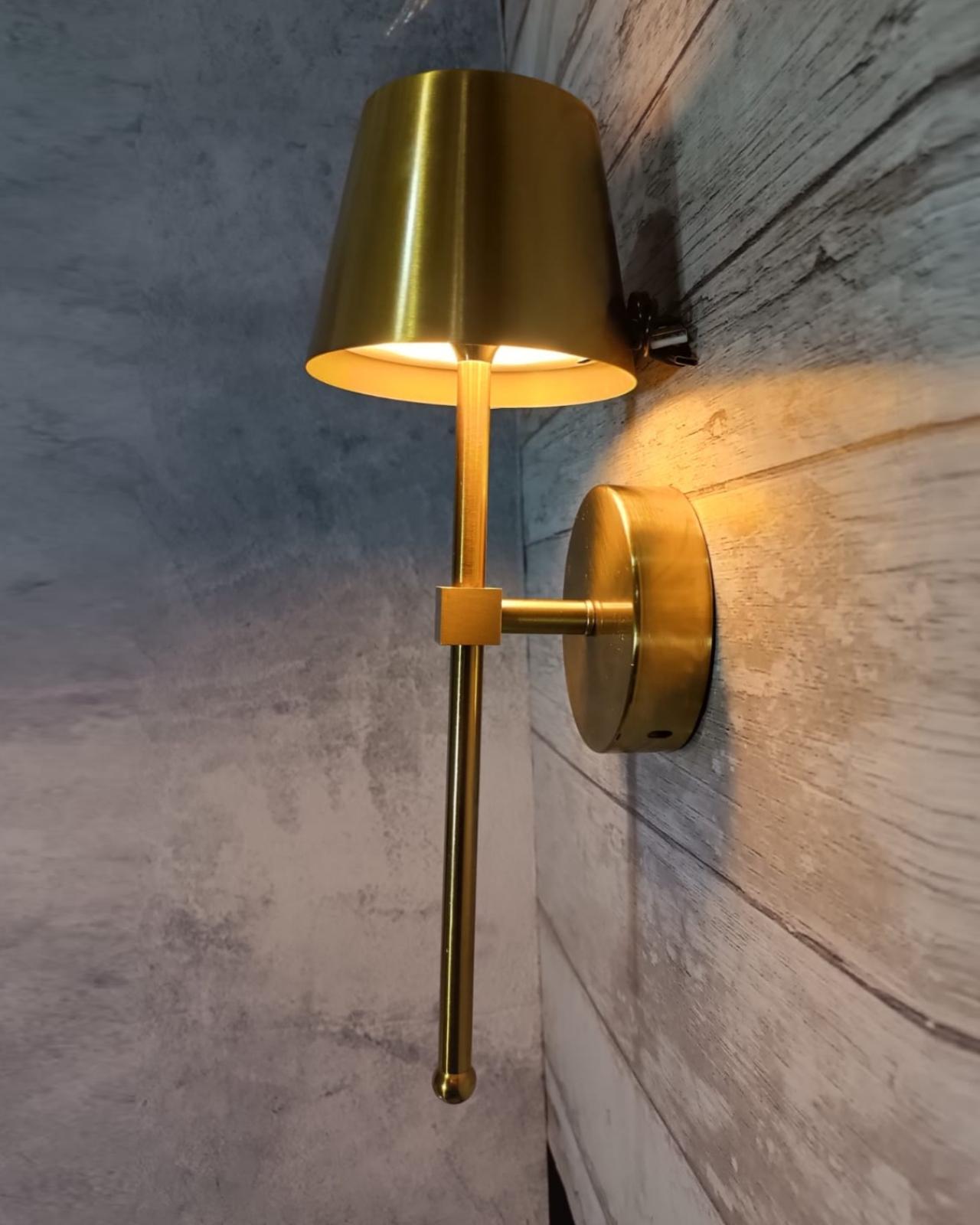 LAMPARA APLIQUE USB, 35CM LARGO  - MarkoRegalos