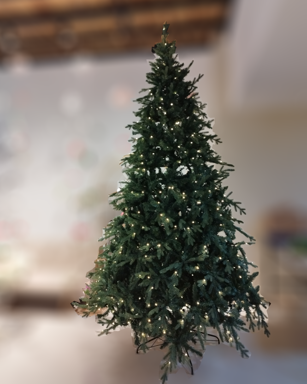 ARBOL CON LUZ 270CM _1